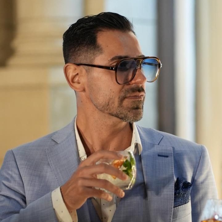 dr Agustín sola escalante